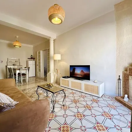 Elegant Escape, Steps To Balluta Bay, Sleeps 5 *