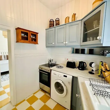 아파트 Elegant Escape, Steps To Balluta Bay, Sleeps 5 슬리에마